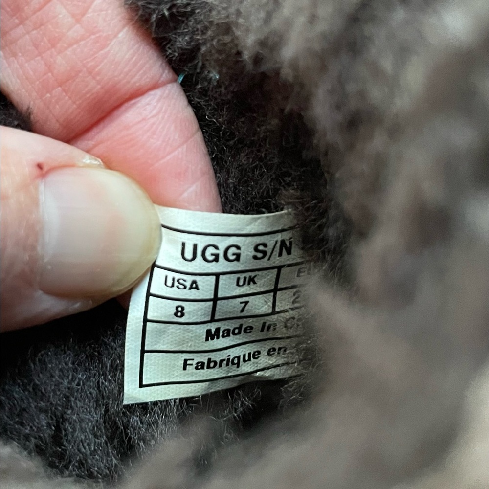 UGG Kids Boots in Dark Gray - Picture 6 of 6